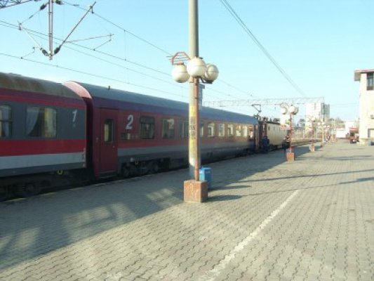 CFR suplimentează trenurile spre litoral şi retur